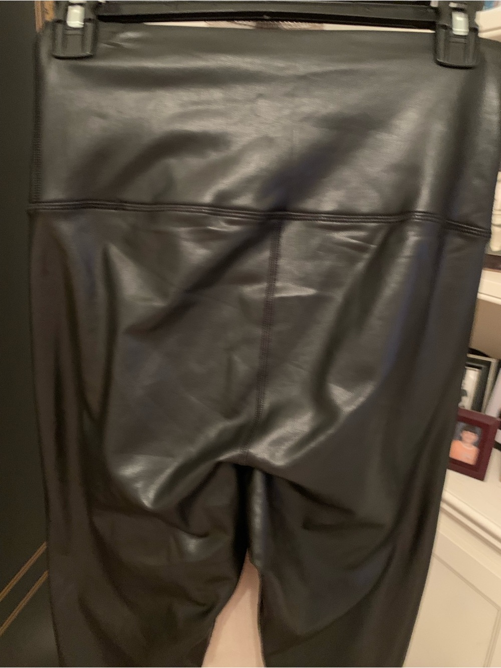90 DEGREE NWT FAUX LEATHER ATHLETIC PANTS. EXCELLENT CONDITION! - Picture 3 of 7